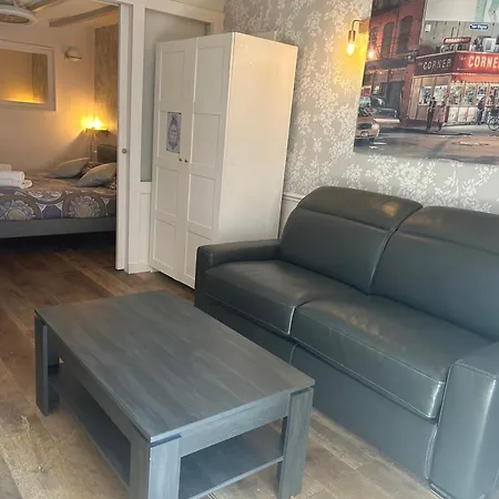 Ancien Atelier Parisien Grand 2 Pieces-2